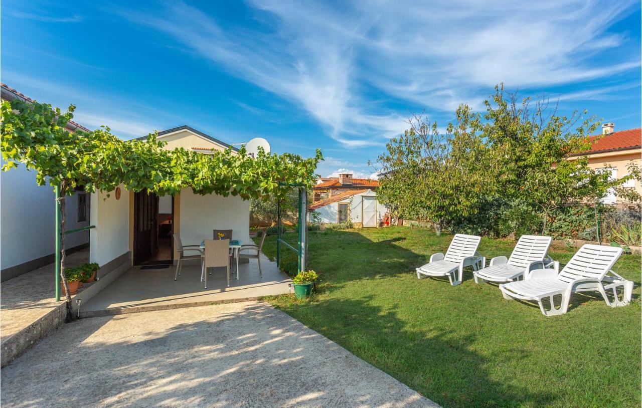1 Bedroom Beautiful Apartment In Linardići Exterior foto